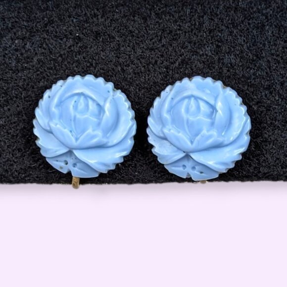 V. Blue Molded Lucite Floral Earrings - Picture 2 of 6